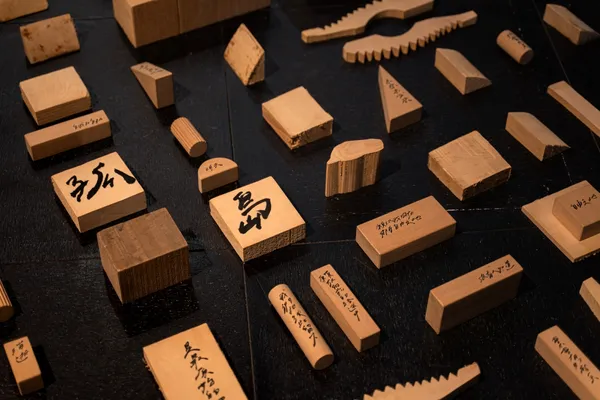 今晚我是手 - 吳季禎作品〈孤島〉Photo Credit_ Junyou Liu.jpg