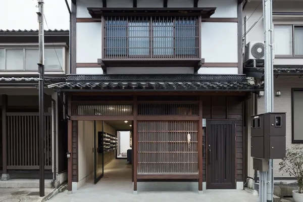 Small JPEG-Aesop JP Store Kanazawa 01.jpeg