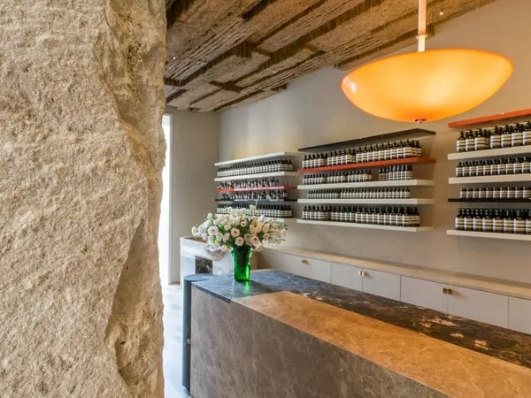 Small JPEG-Aesop IT Store San Lorenzo in Lucina 05