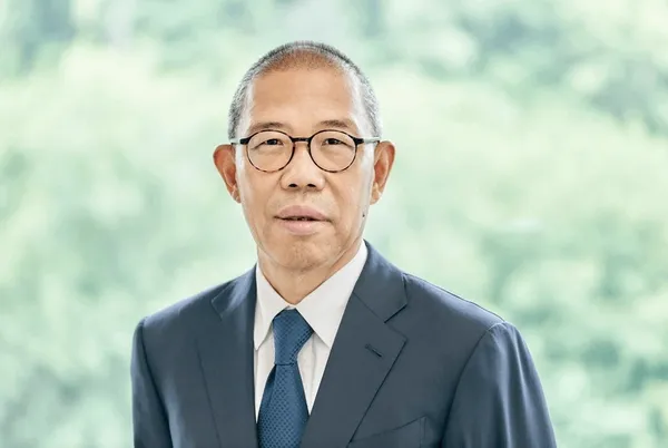 農夫山泉創辦人.jpg