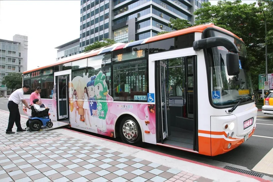 精誠拿下公車讀卡機龍頭30％股權，入股寶錄電子、揮軍智慧交通新戰場