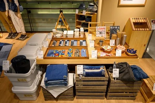 無印良品金典 _這些商品都是利用回收木材與二手丹寧布料再製而成，MUJI無印良品希望民眾在購買新品的