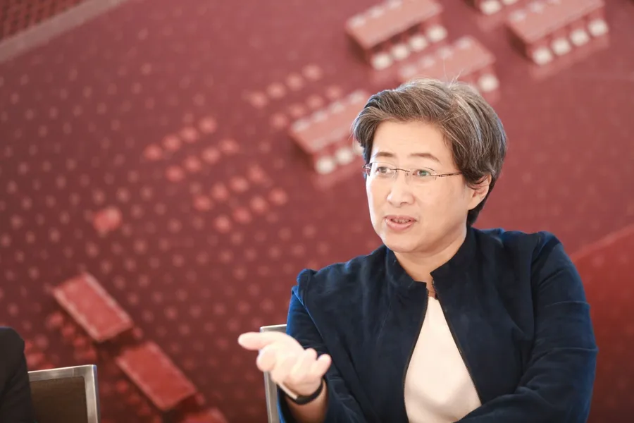 AMD股價衝新高！蘇姿丰看好市占率繼續提升：明年Q1的PC市場「淡季不淡」