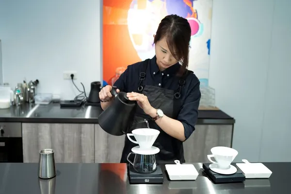宇宙小艇_專業咖啡師的進駐，讓甜點不再專美於前.jpg