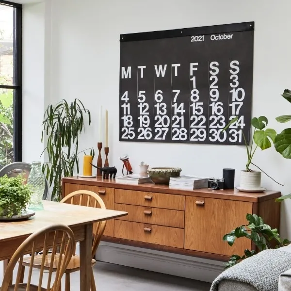 Stendig Calendar  Massimo Vignelli MoMA 02.jpg