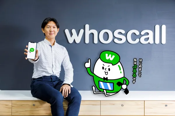 【圖二】Gogolook創辦人暨執行長郭建甫與Whoscall於日本推出的吉祥物ぷるる(Purur