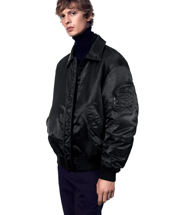 +J 羽絨寬版布勞森外套_售價NT$4,990_穿搭圖.jpg