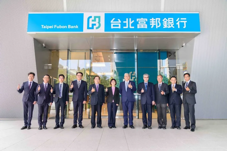 15家金控前10月獲利大賺破5000億元！其中13家賺贏去年成績、玉山金與兆豐金在後追趕