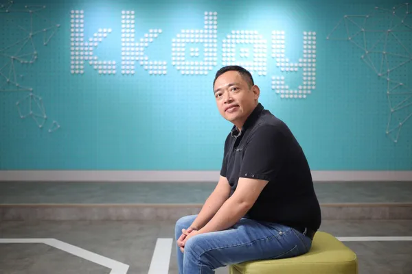陳明明_KKday執行長暨創辦人_2020-09-09_侯俊偉攝影_ (2).jpg