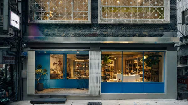 赤峰街老屋化身選品咖啡店！保留老招牌、復古鐵窗花「HAVEN by nest」交融 80 年代氛圍