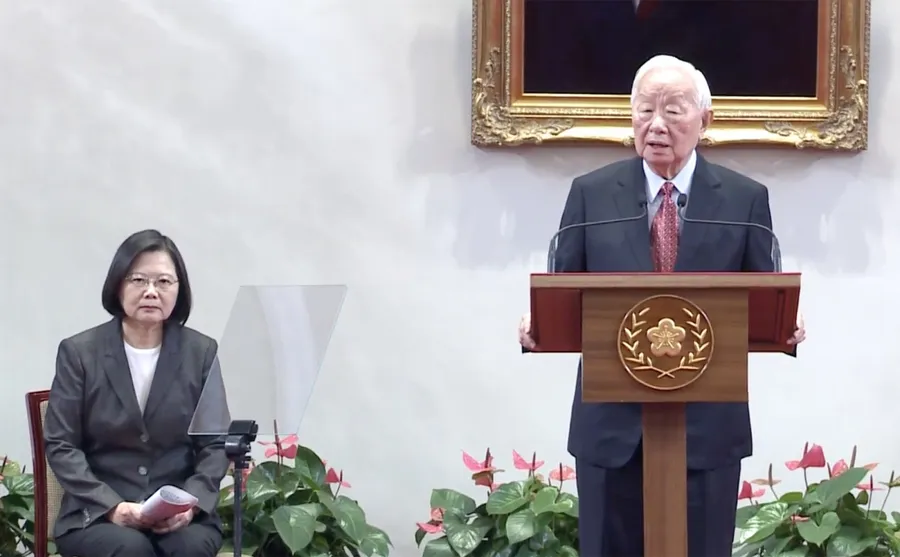 第四度出任APEC領袖代表，張忠謀：數位科技扮疫後關鍵，台灣有能力貢獻國際