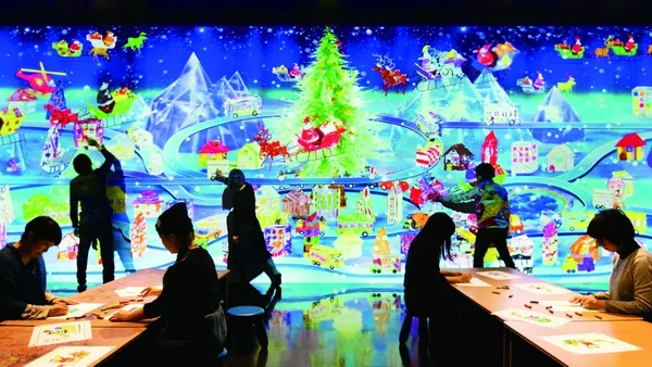 teamLab Borderless2020聖誕作品01.jpg