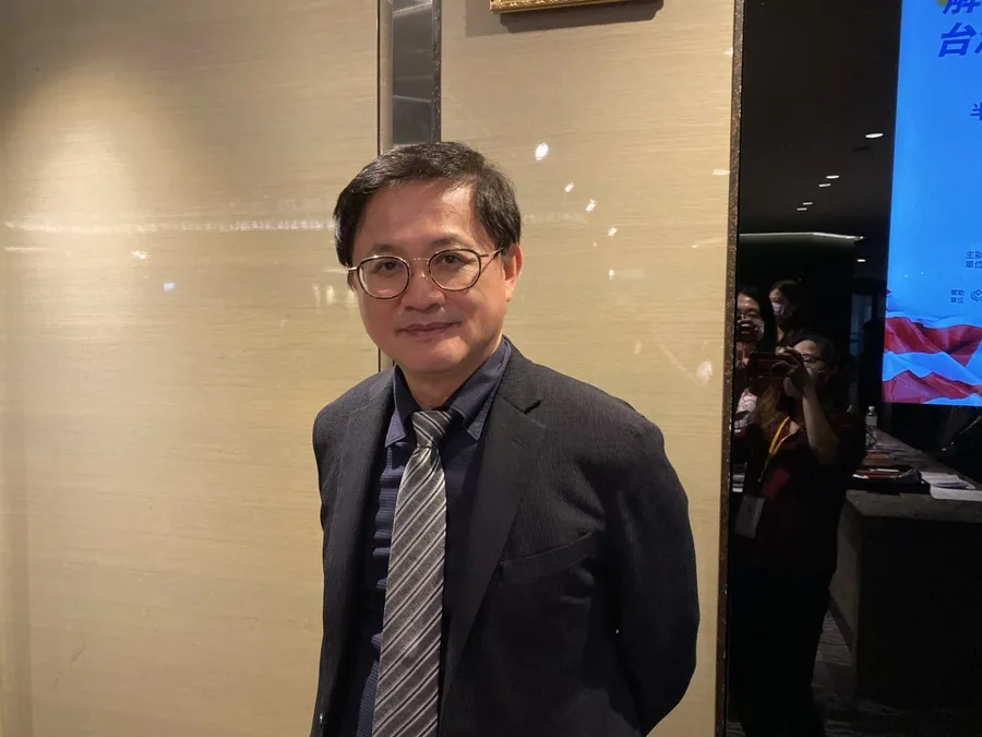 2035年燃油車大限！童子賢：6兆美元汽車產業將脫胎換骨，台灣無窮機會！