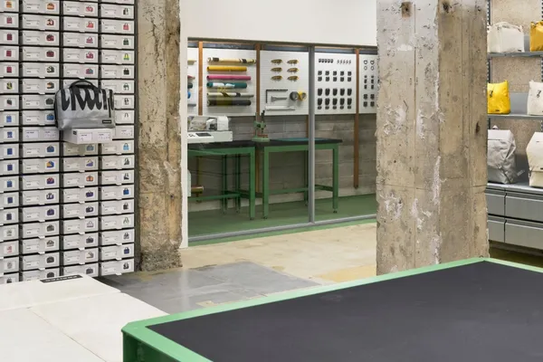 Freitag 京都 Torafu Architects 13.jpg