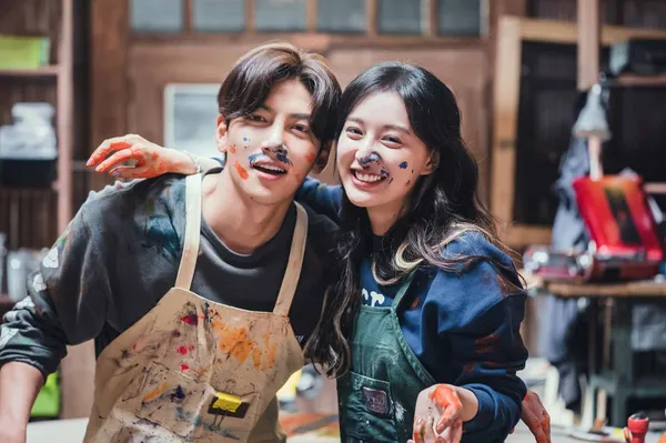 Netflix 原創影集《愛在大都會》（Lovestruck in the City）.jpg