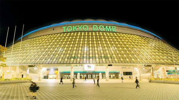 東京巨蛋夜晚.jpg
