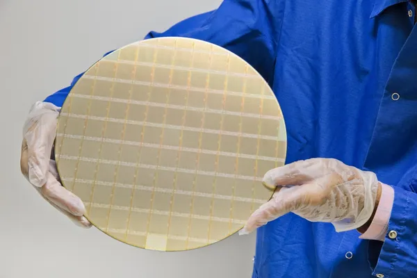 IBM Research 矽晶圓.jpg