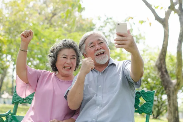 grandprents_old_Selfie.jpg