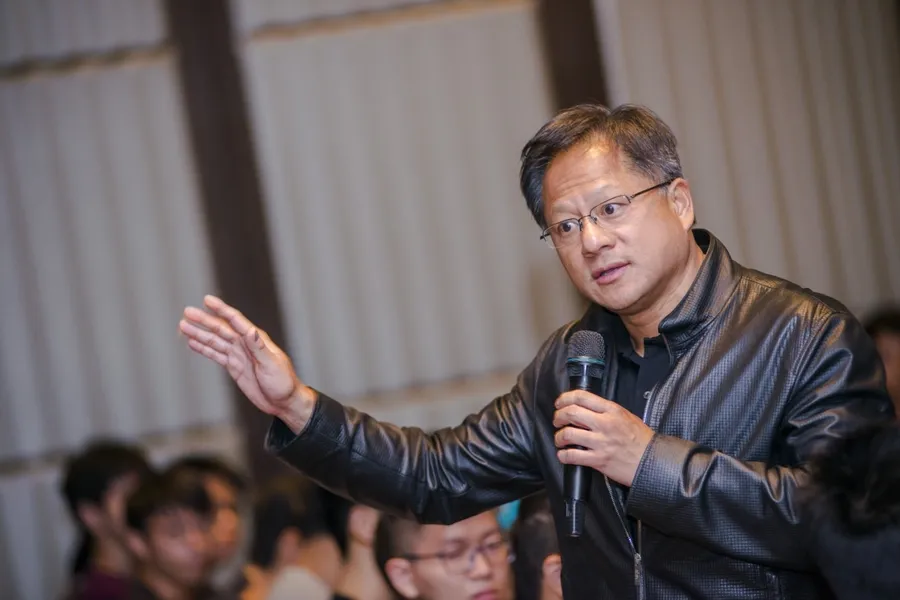 NVIDIA要改變遊戲規則！黃仁勳：將整合車用千百顆晶片，「Grace」處理器由台積電製造
