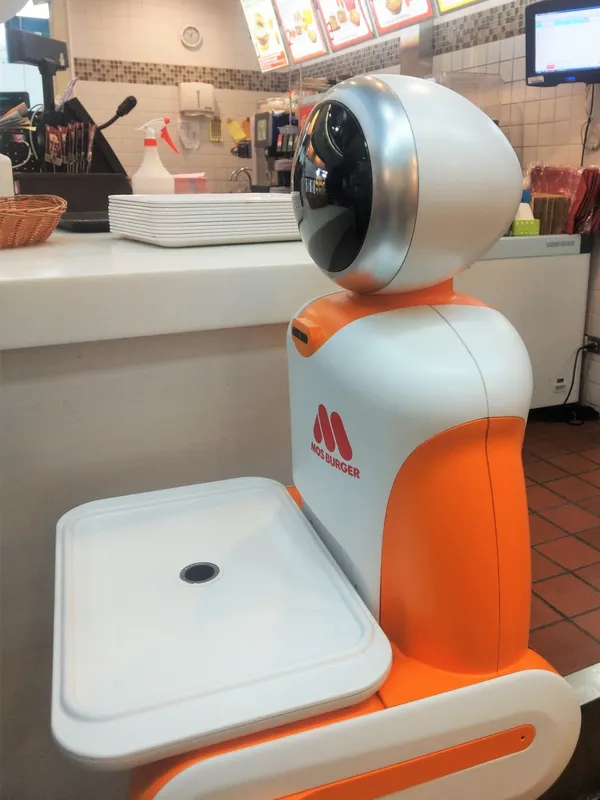摩斯漢堡送餐機器人-1-2