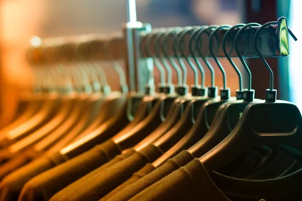 closet-clothes-clothes-rack-102129