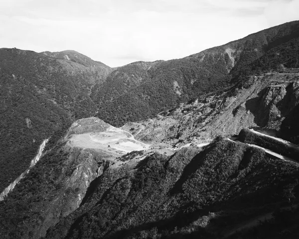 美術獎＿楊哲一《山水》系列.jpg
