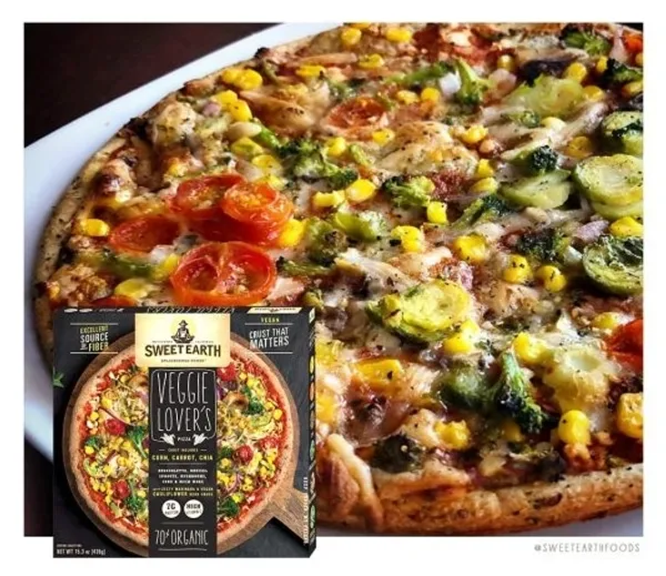 圖4-圖說：Sweet-Earth-Foods品項多元，也推出素食者可吃的Pizza。圖片來源：Sw