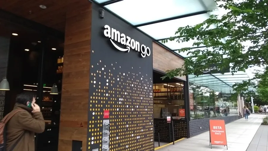 一代無人店實驗落幕：亞馬遜關閉Amazon Go、Fresh，押寶全食超市與生鮮外送