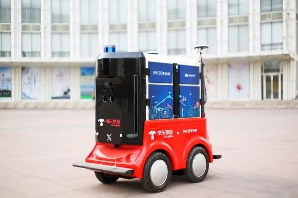 圖1-京東X事業部將無人車應用在防疫物資配送。圖片來源：京東物流。