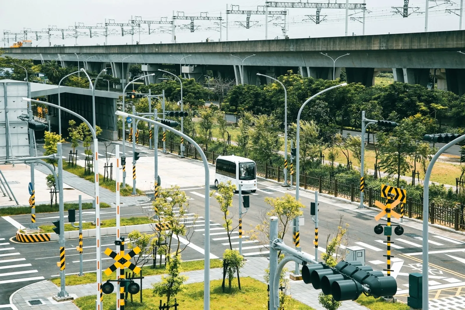 Level 5 無人車轉向發展，哪些場域應用商轉最快？