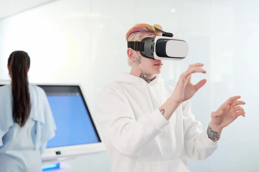 5G 時代，VR 將迎爆發式成長　企業導入該做哪些考量？