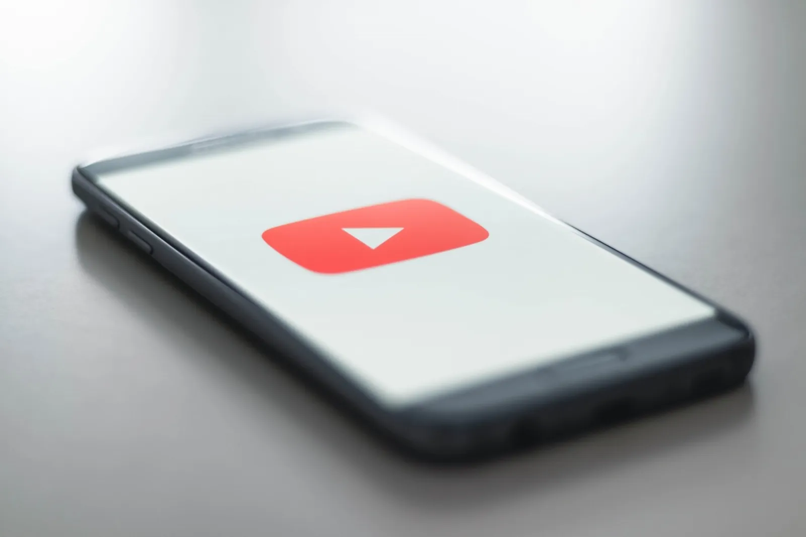 YouTube 擬加入「一鍵購買」新功能，有望成最大電商導購平台