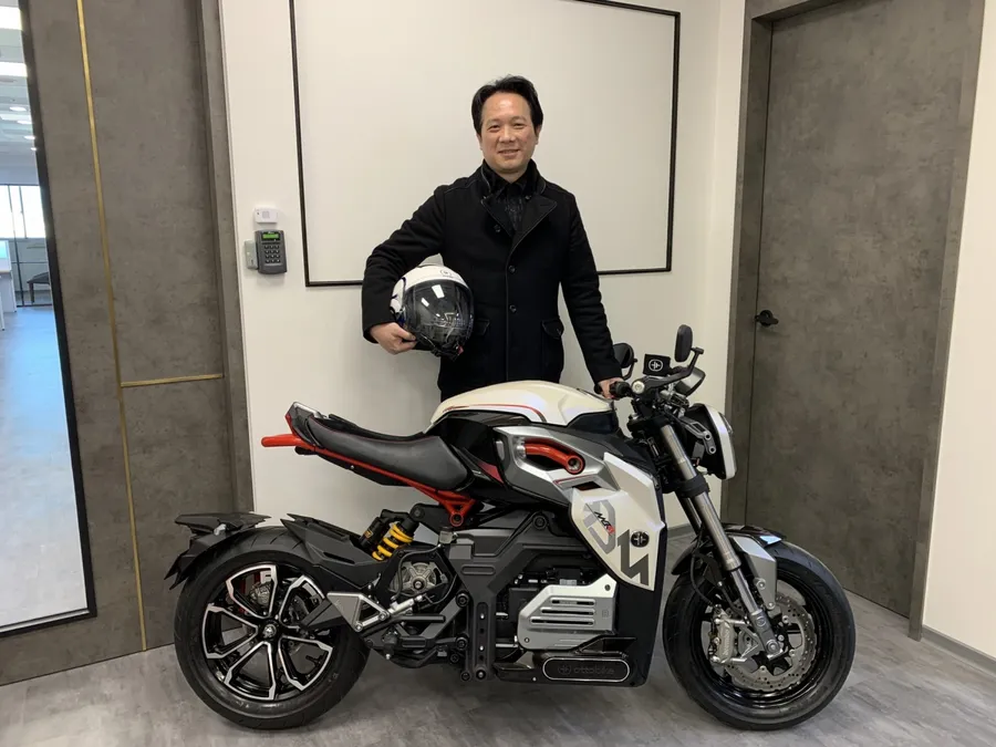 沉潛8年！40萬電動機車ottobike將發表，牽手本土電池模組廠西勝打群架，核心優勢在哪？