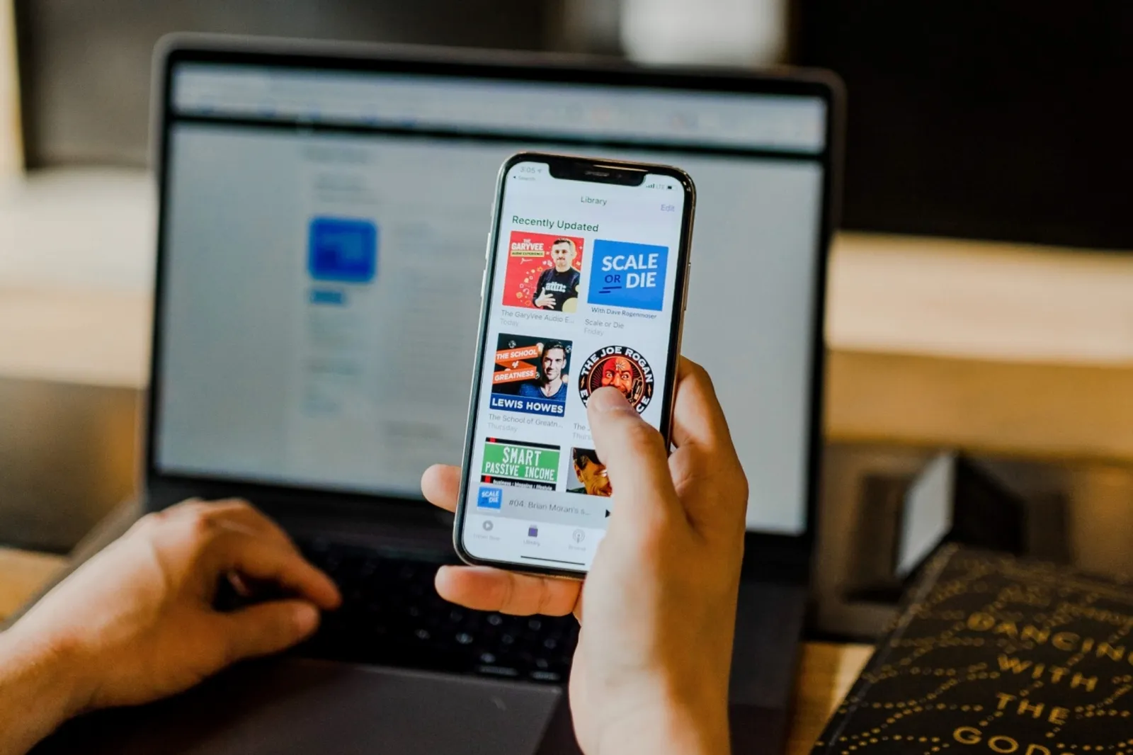 2020 Apple Podcast 排行榜出爐！台灣人最愛聽什麼？