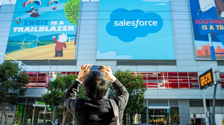 Salesforce想吃區塊鏈大餅計畫推NFT Cloud服務，為何遭數百名員工激烈反彈？