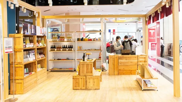 期間限定！「小器梅酒屋出張所」台北信義區登場，酸甜草莓酒、人氣 +t 企劃連袂出擊