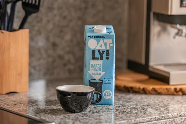 Oatly於納斯達克上市！開盤漲18%，全球爆紅的燕麥奶在夯什麼？ 