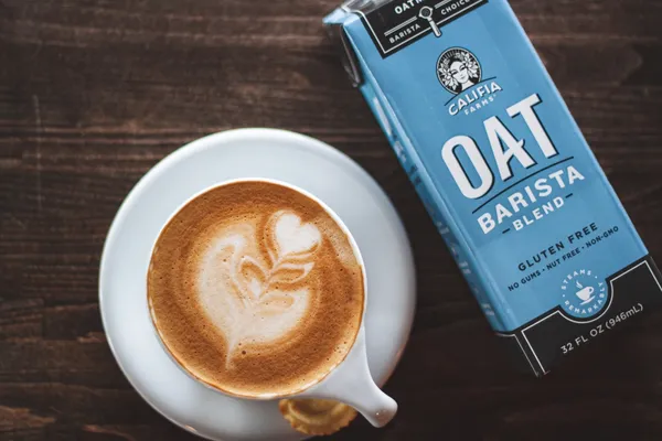 Oatly與星巴克合作後......燕麥奶會成為下一個白金產業,引領食物轉型嗎?