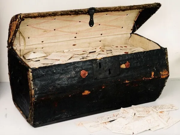 Letterlocking