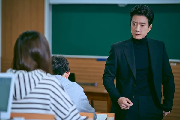 2021 4 月 Netflix 《Law School》