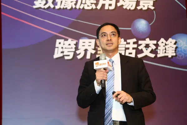 譚宏