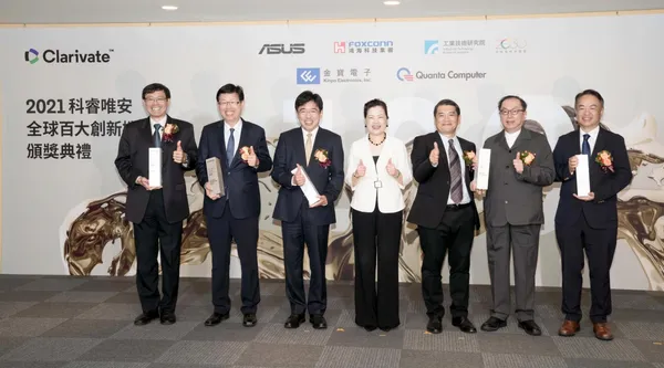 2021全球百大創新機構今舉行頒獎典禮，台灣五家獲獎企業齊聚交流(左1-華碩共同執行長許先越).jp