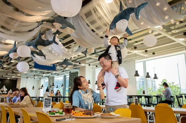 IKEA內湖店餐廳有430個座位，是內湖周邊最大的景觀餐廳，提供消費者寬敞的用餐環境.jpg