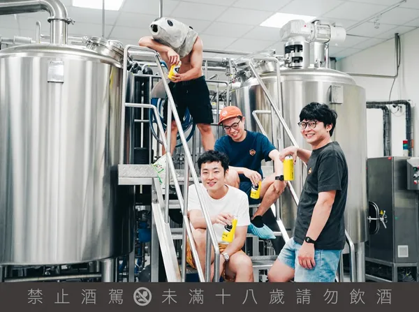 酒控、樂迷必收！臺虎精釀與雙金樂團拍謝少年攜手合作推出「嗨口味皮爾森」（圖 _ 臺虎精釀提供 ）.j
