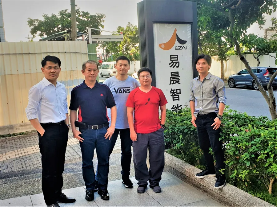 六天打造專屬聊天機器人！易晨智能掌握獨門演算法，推出智慧客服、AI 口語評測服務