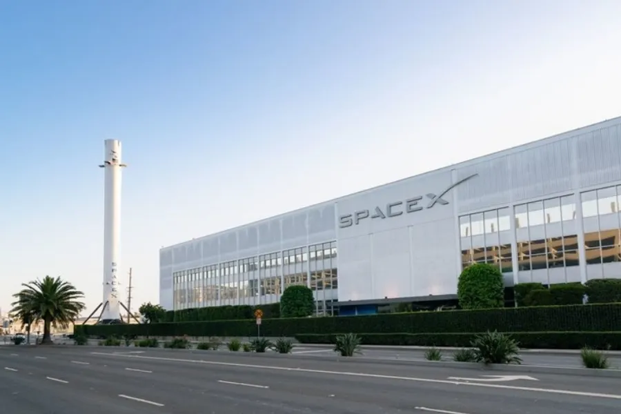 SpaceX最大收入來源換人！AI營收首度超車Starlink，出租算力為何成新引擎？