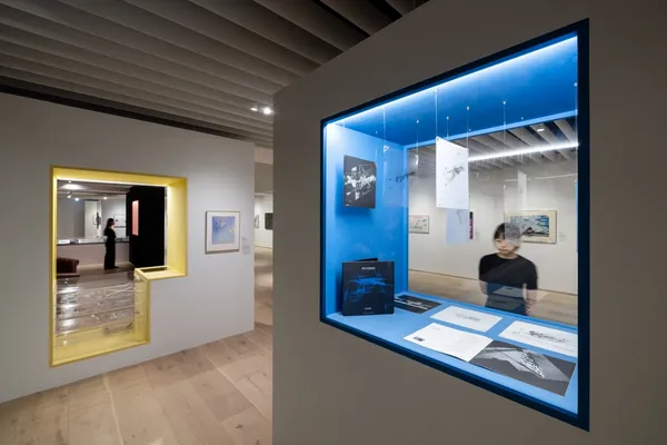 孕育札哈．哈蒂的非典型建築學院：忠泰「AA 展」啟用線上觀展，集結多件建築大師繪圖、前衛思維