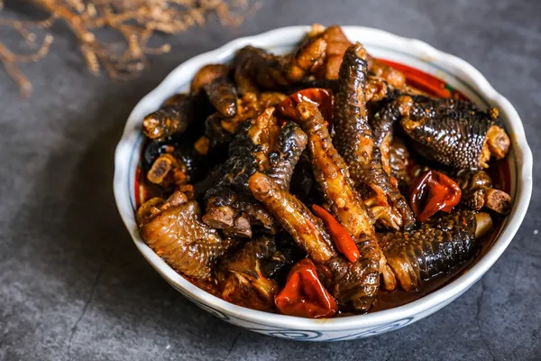 有趣市集-酒肉好友-胖老闆誠意肉粥_銷魂麻辣雞腳 (圖 KKday提供).jpg