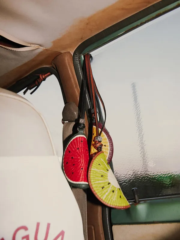 LOEWE_LP_SS21Paulas_Fruits_Charms_2250x3000.jpg