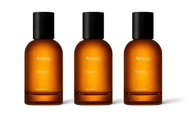 【產品圖】Aesop Othertopias 虛實之境香水系列_包裝內盒設計由北愛爾蘭聯覺藝術家 傑